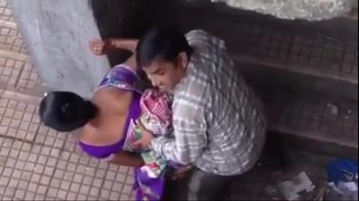 Sexy couple chhup ke sex karat ba – Bur chodai
