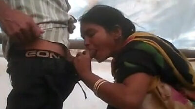 bhabhi lund chus ke ghodi ban ke chodwa leli